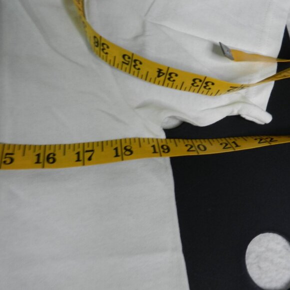 Looney Tunes T-Shirt Adult Size Medium Bugs Tweety Taz Daffy Cotton Tee Y2k - Picture 9 of 10